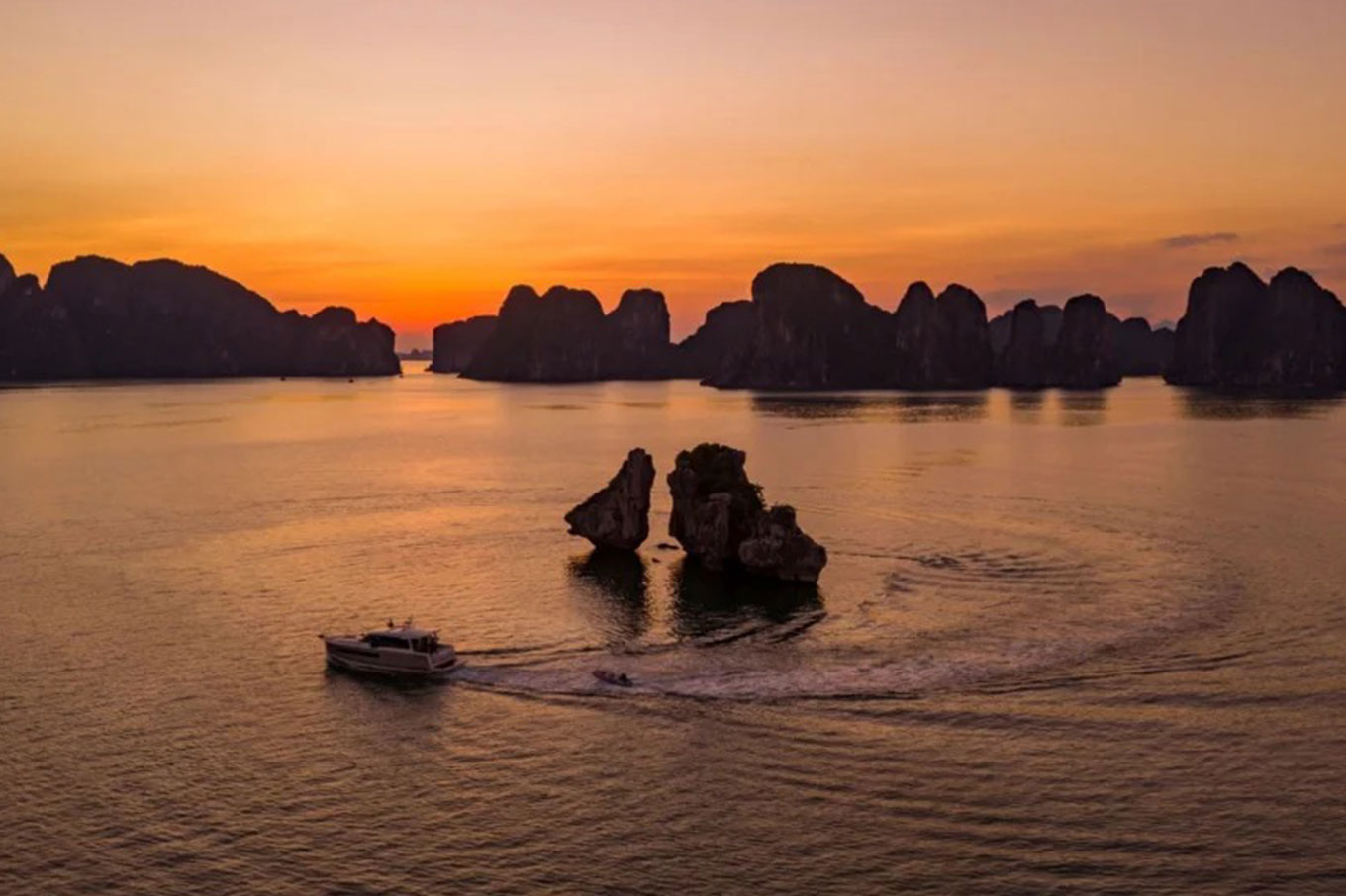 June vs July: Which Month Is Better for a Halong Bay Cruise? | Halong Secret Cruises